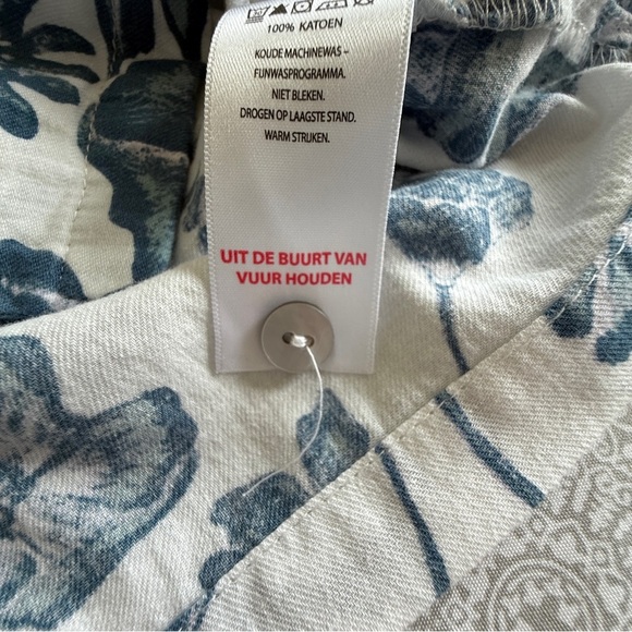 Joie Navy and White Floral Blouse - Picture 5 of 8